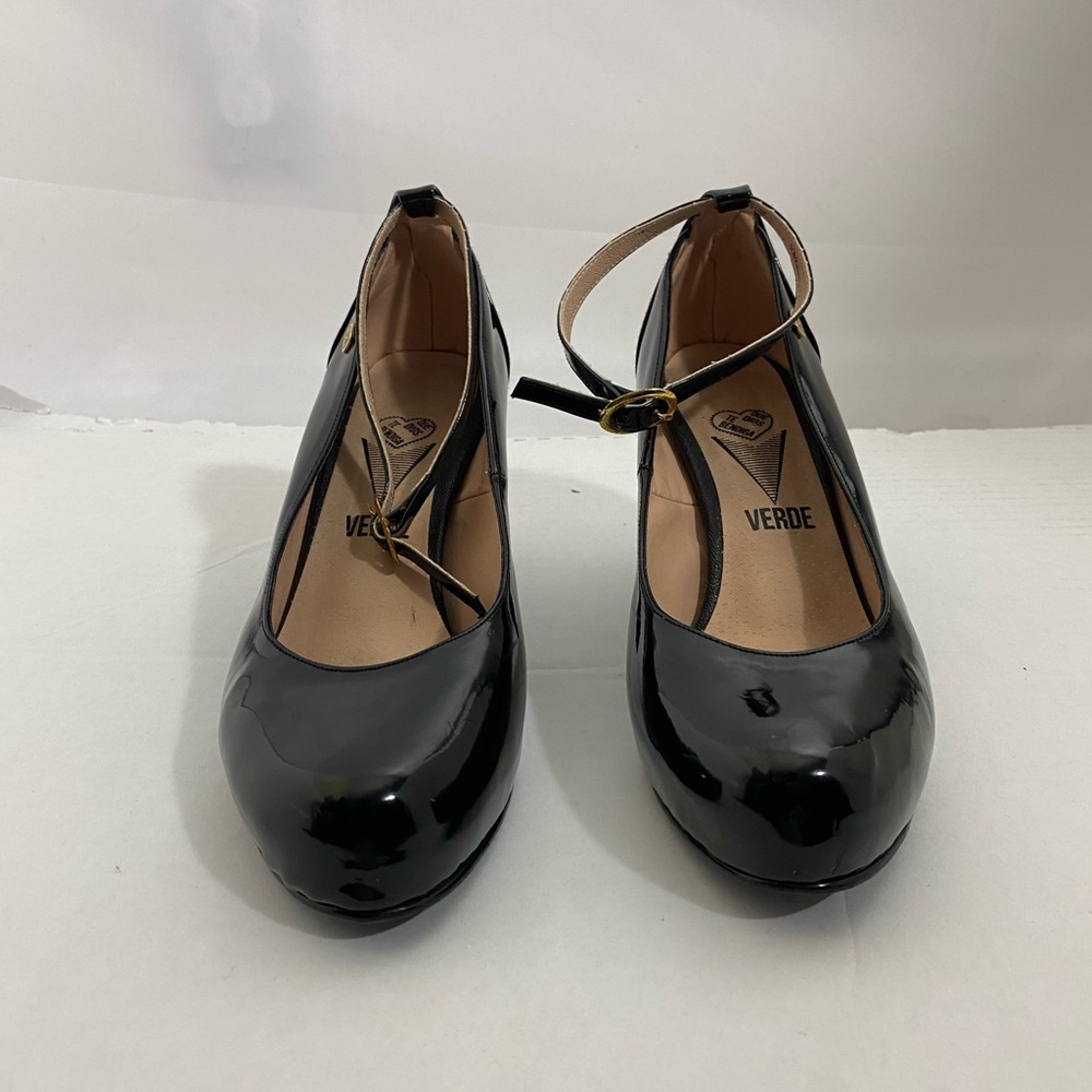 Verde shoe heel